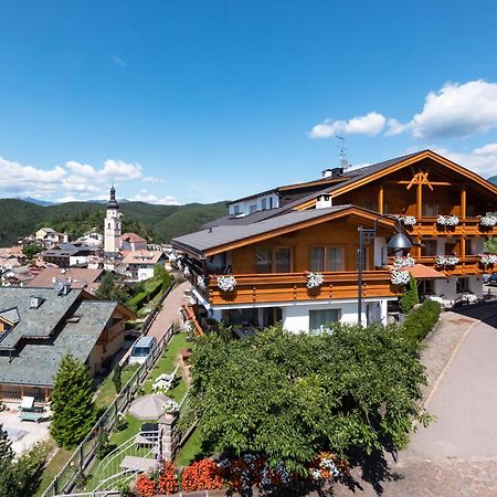 Bed and Breakfast Garni Jasmin Kastelruth Exterior foto