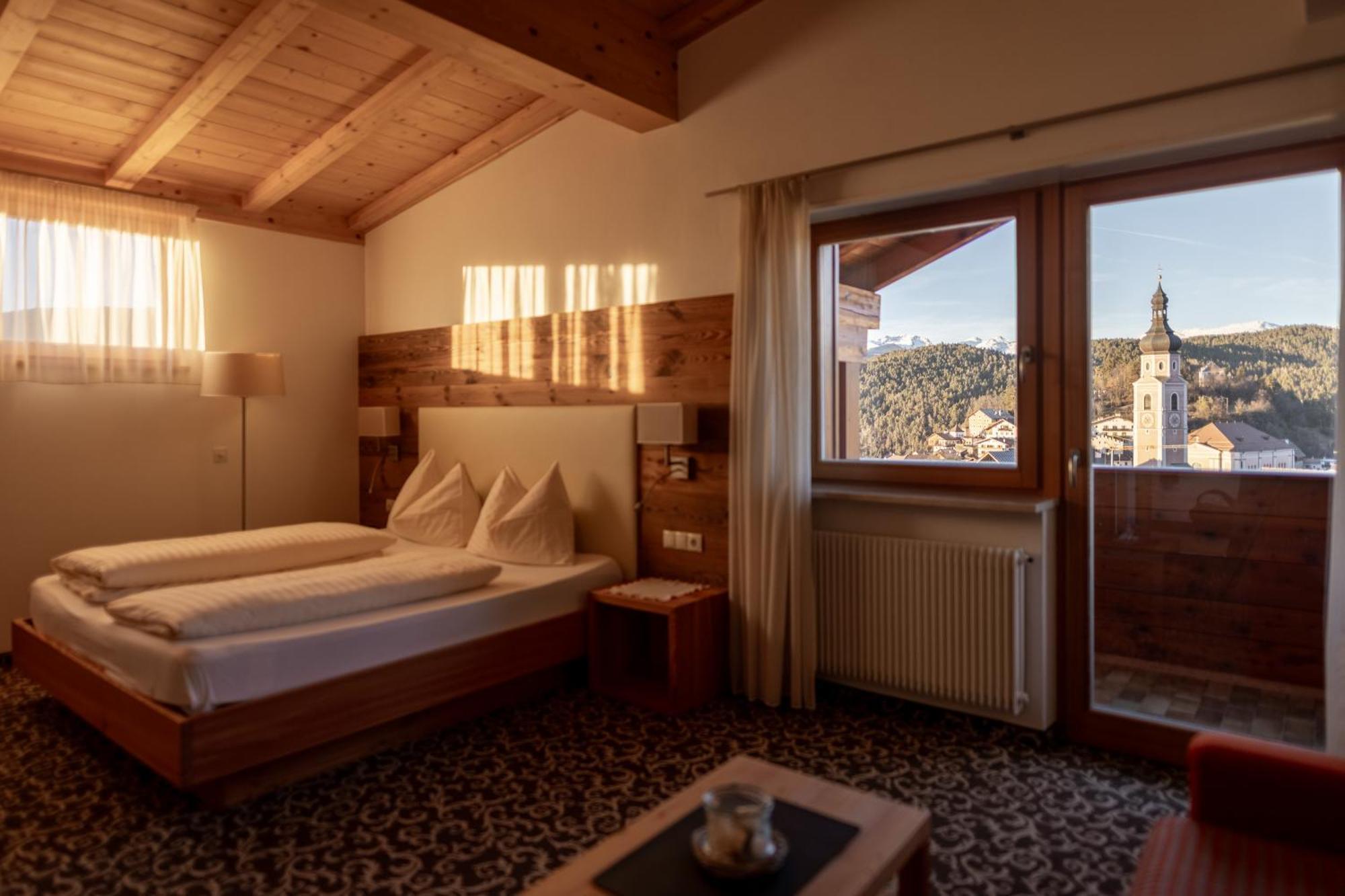 Bed and Breakfast Garni Jasmin Kastelruth Exterior foto