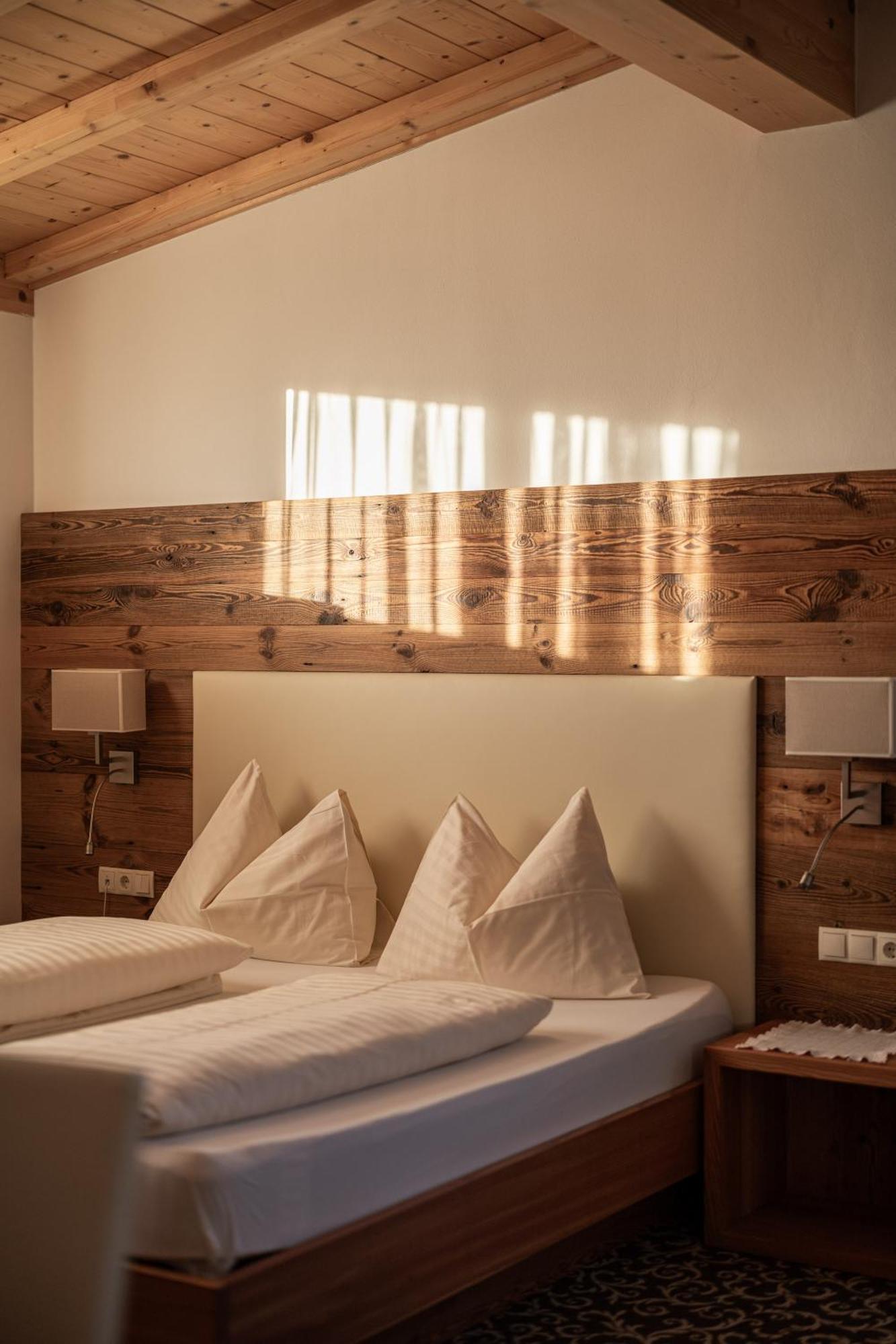 Bed and Breakfast Garni Jasmin Kastelruth Exterior foto